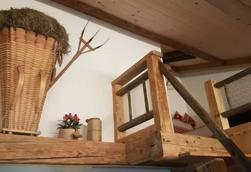 هتل Chalet Bei Der Arve