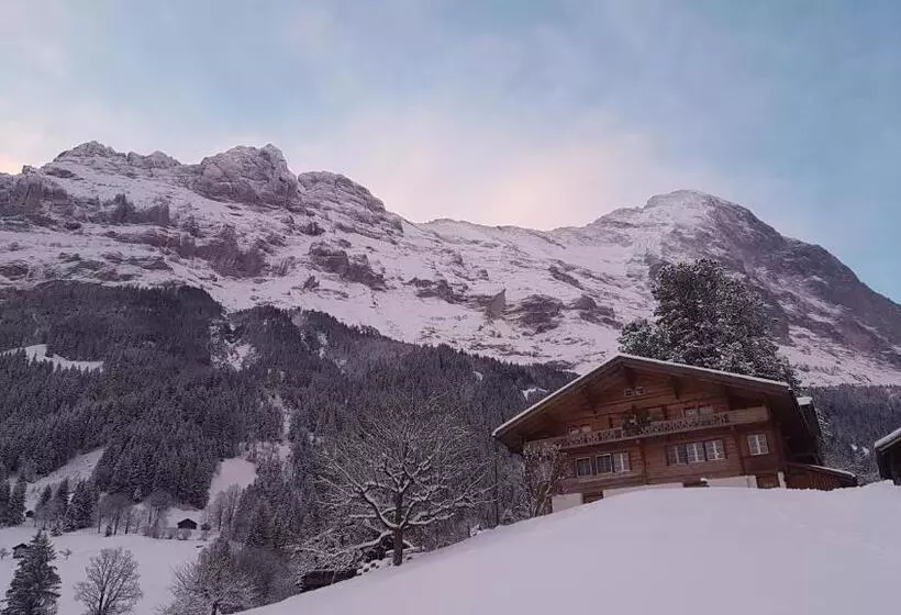 هتل Chalet Bei Der Arve