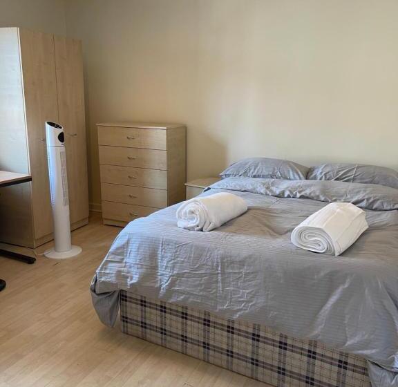 胶囊酒店 Blackberry Rooms Self Catering