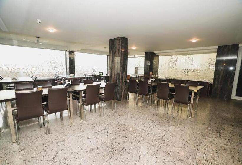 Fabhotel Interglobe Oasis