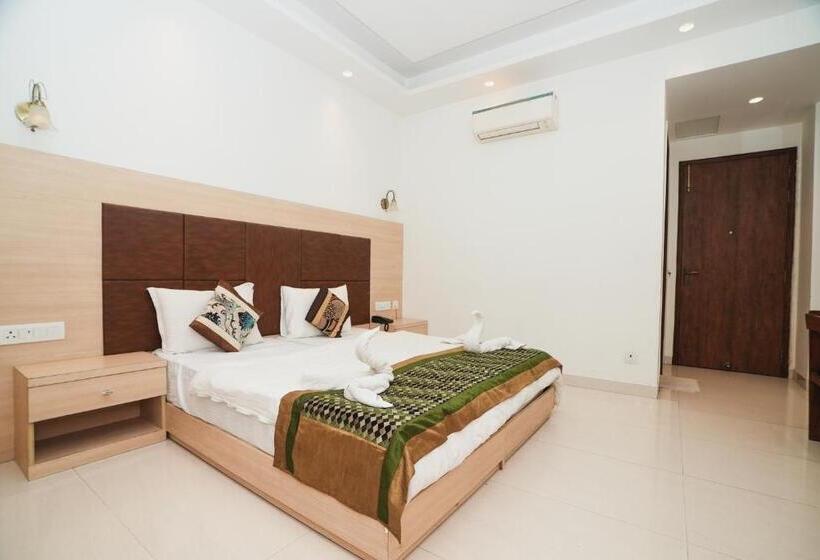 Fabhotel Interglobe Oasis