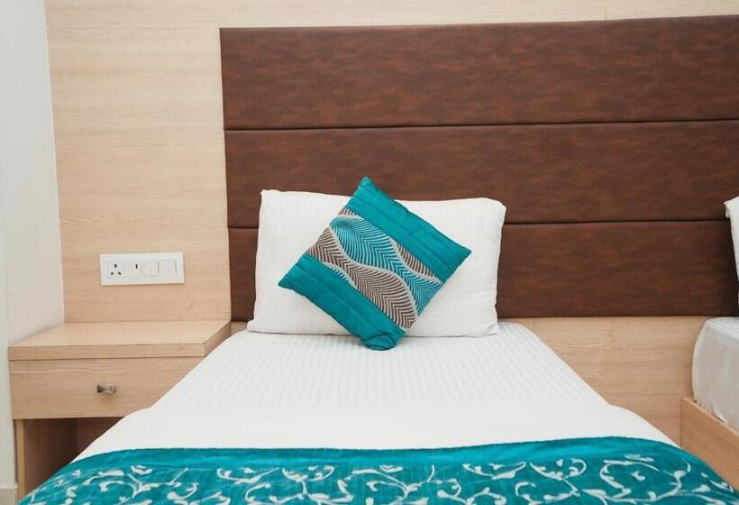 Fabhotel Interglobe Oasis