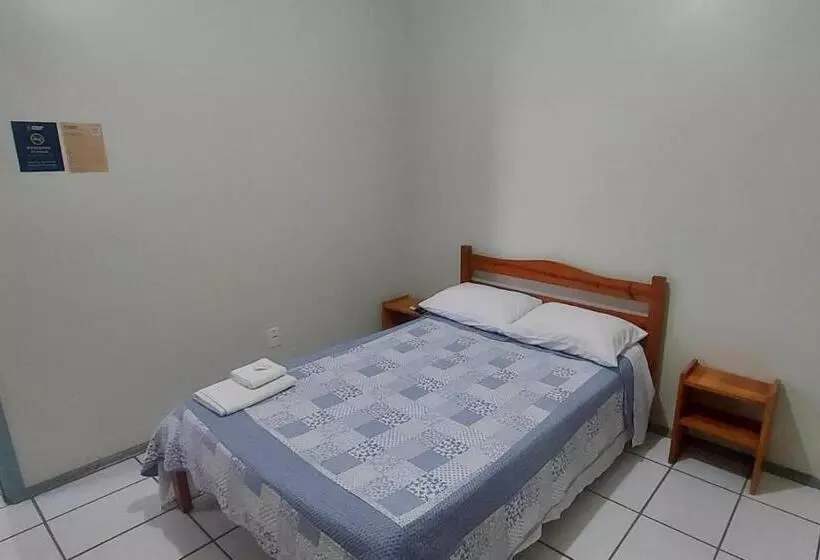 ホテル Pousada Parque