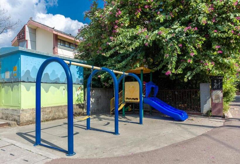 Hotel Serene Vale Inn Guilin Free One Way Pick Up Service To High Speed Railway Station For 2 Nights