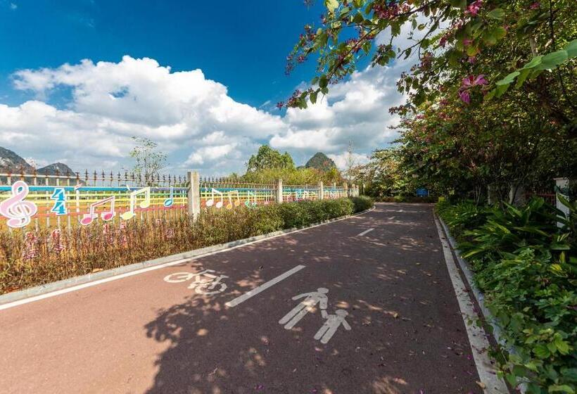 Hotel Serene Vale Inn Guilin Free One Way Pick Up Service To High Speed Railway Station For 2 Nights