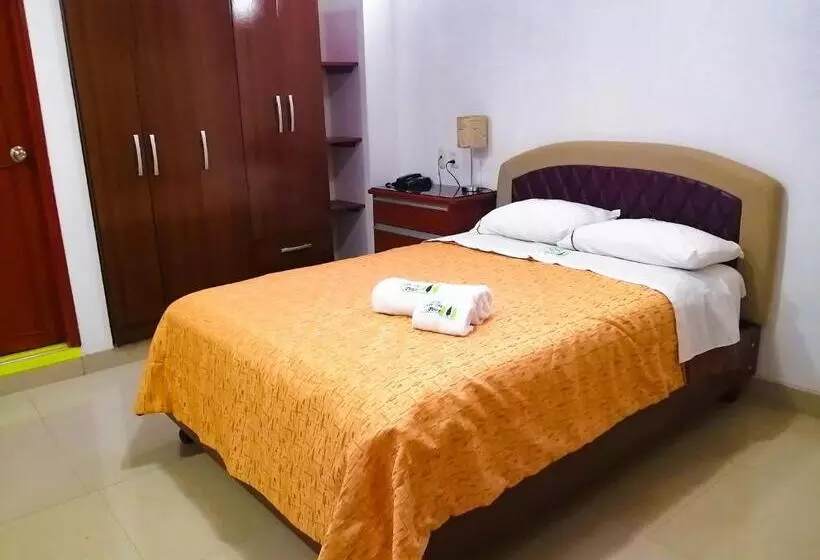 هتل Residencial Los Tres Pinos