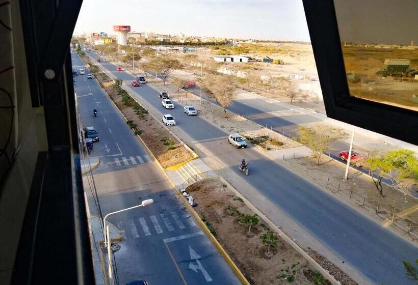 هتل Residencial Los Tres Pinos