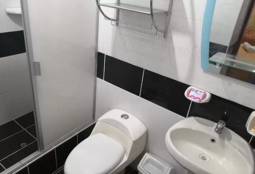 هتل Residencial Los Tres Pinos