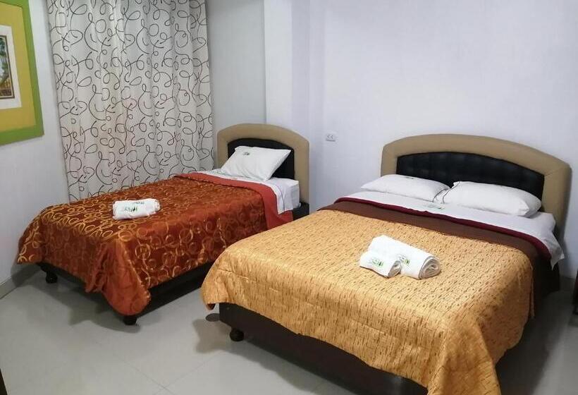 هتل Residencial Los Tres Pinos