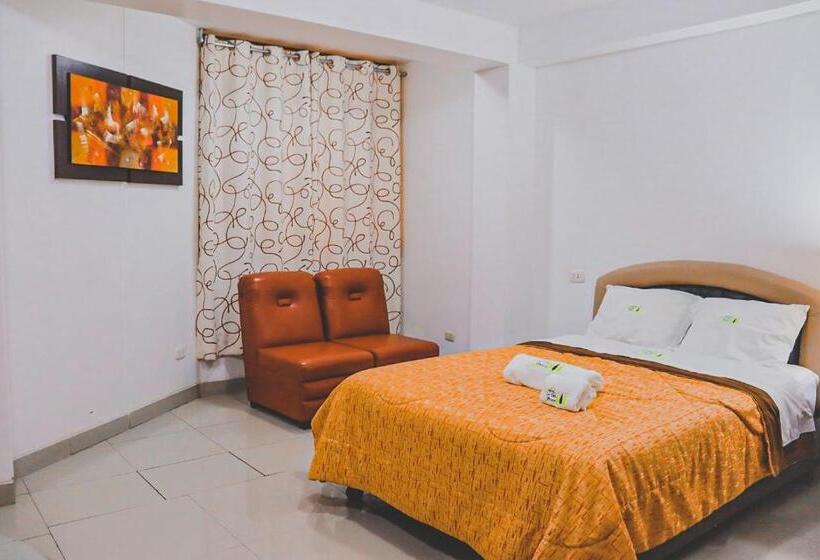 هتل Residencial Los Tres Pinos