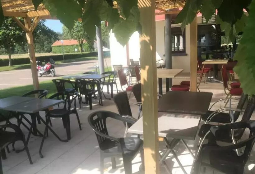 ホテル La Villa De L Embusade Guesthouse