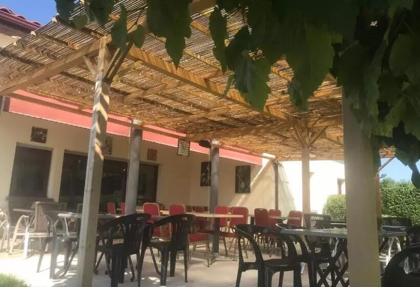 ホテル La Villa De L Embusade Guesthouse
