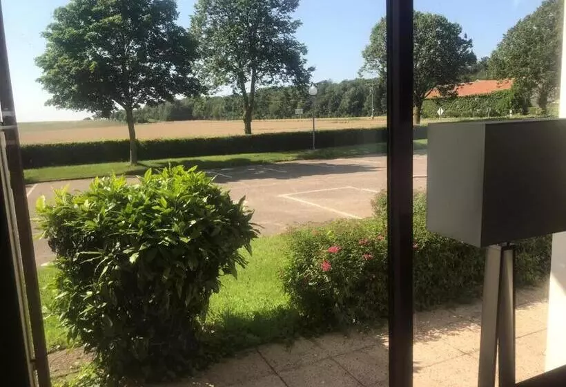 ホテル La Villa De L Embusade Guesthouse