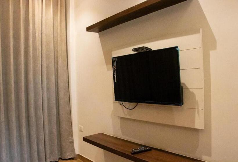 호텔 Sourav Park Inn