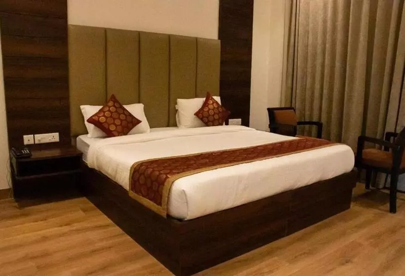 هتل Sourav Park Inn