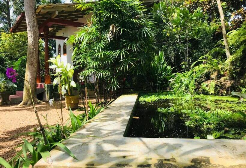 Отель Swarnapaya Résidence