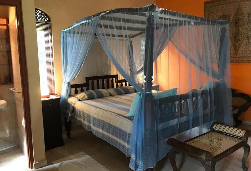 Отель Swarnapaya Résidence