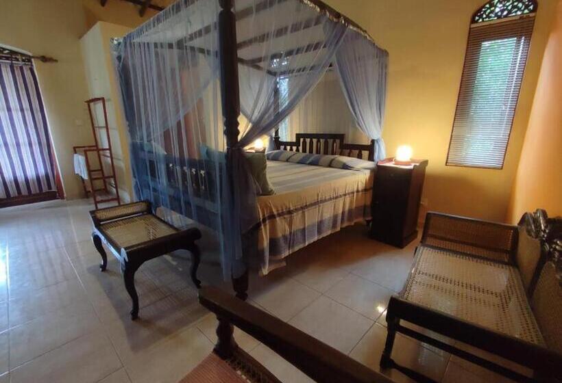 Отель Swarnapaya Résidence