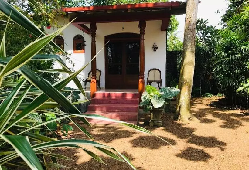 ホテル Swarnapaya Résidence