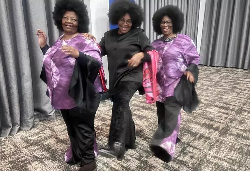 Mau Bed And Breakfast