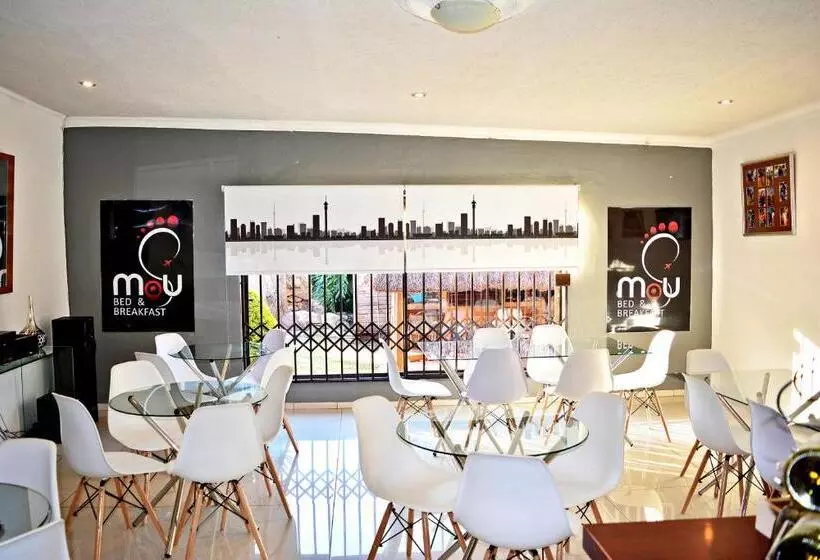 Mau Bed And Breakfast