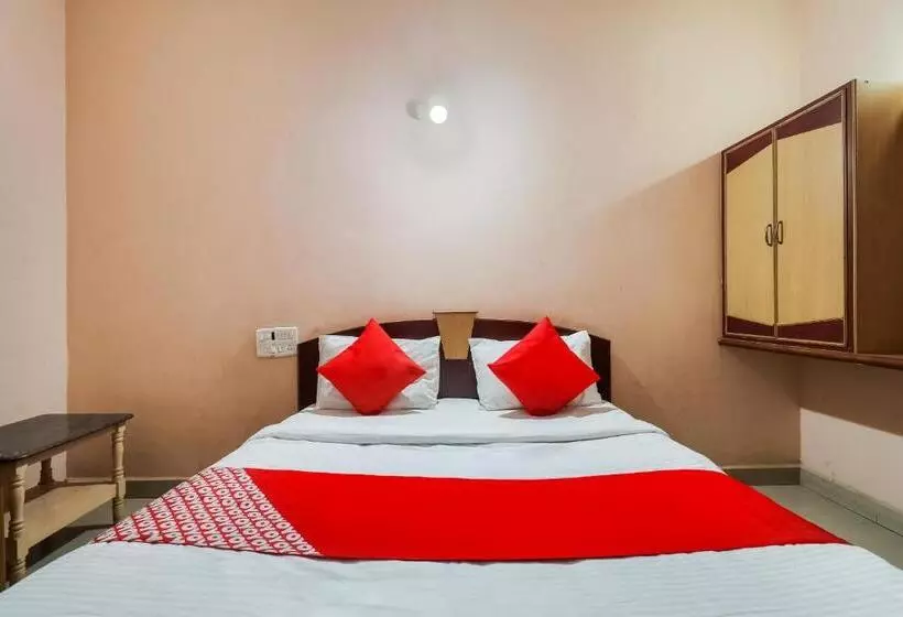 Oyo Flagship Hotel Gowri Lodge