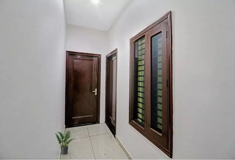 Oyo Flagship Hotel Royal Inn