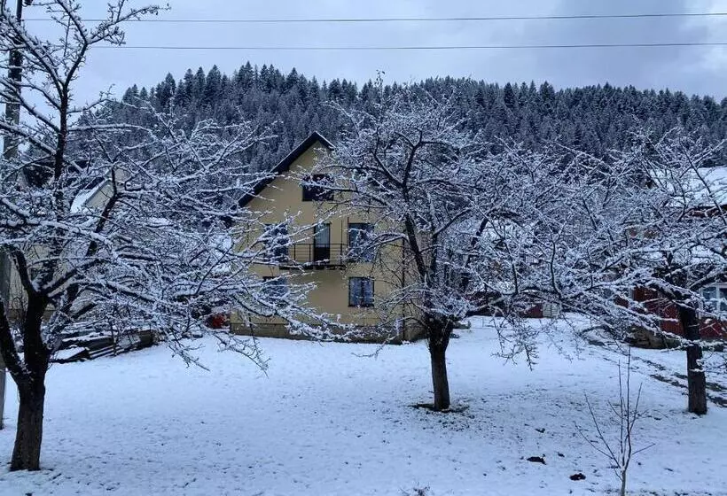 پانسیون Weekend House