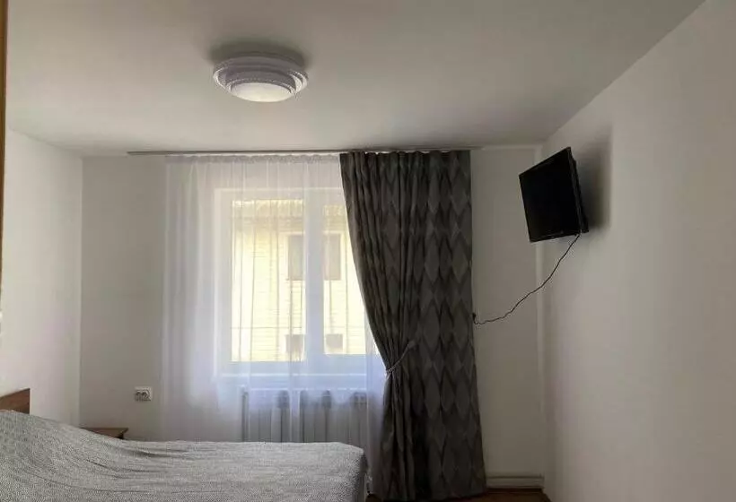 پانسیون Weekend House