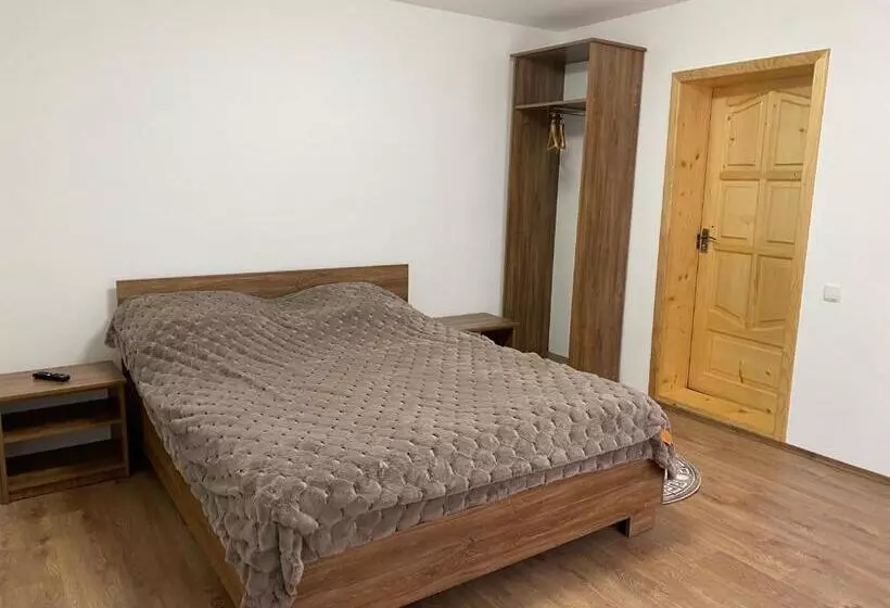 پانسیون Weekend House