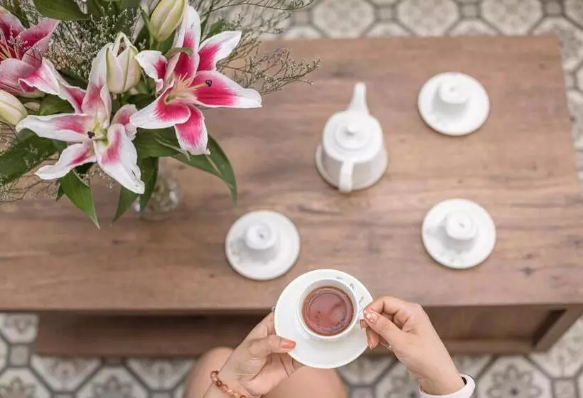 Trần Long Cù Hin
