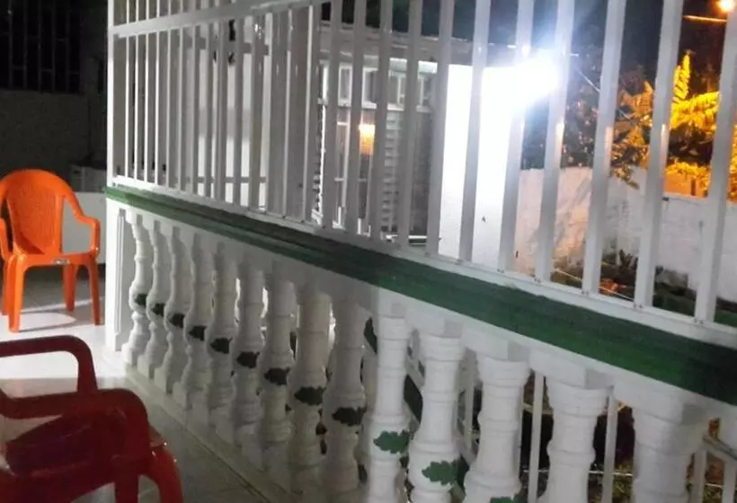 هاستل Alojamientos Turísticos Shalain