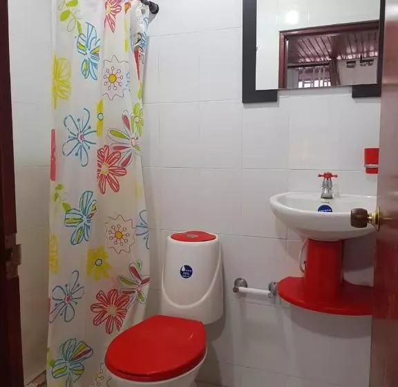 هاستل Alojamientos Turísticos Shalain