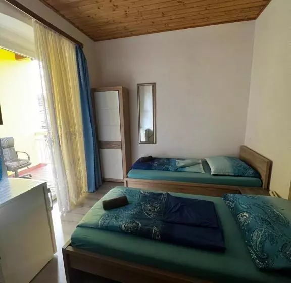 ユースホステル Gasthof Knezevic