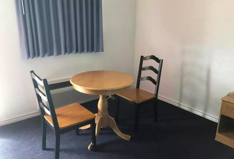 Retkeilymaja Luxury Inn