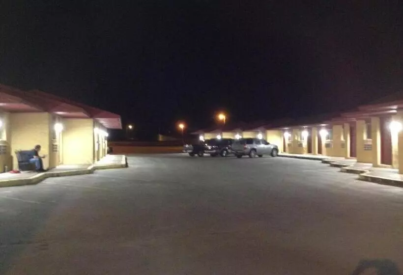 Retkeilymaja Luxury Inn