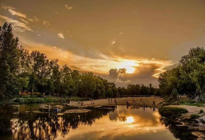 Retkeilymaja Sierras