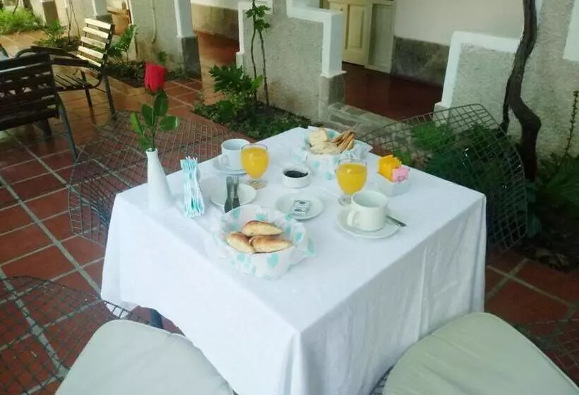 Retkeilymaja Sierras