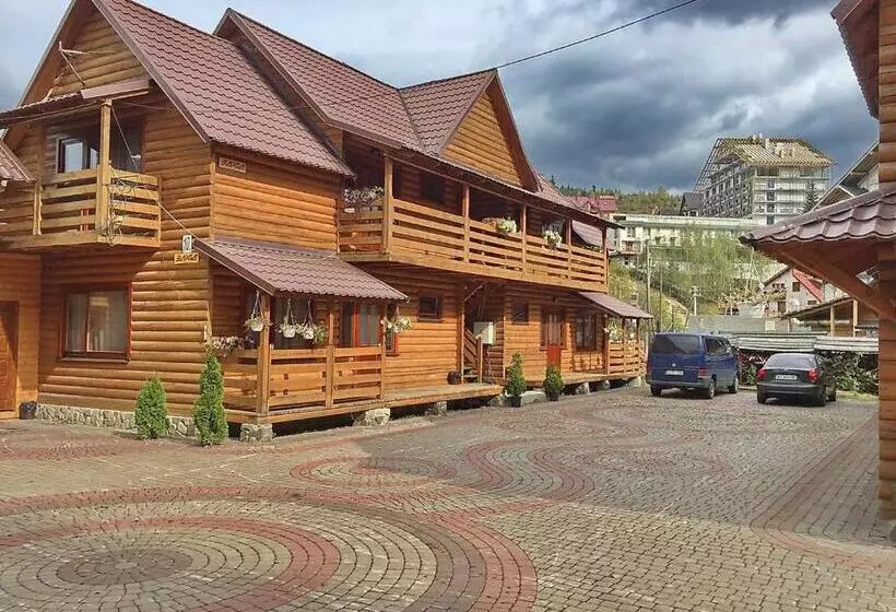 ユースホステル Zakhid Cottage Complex