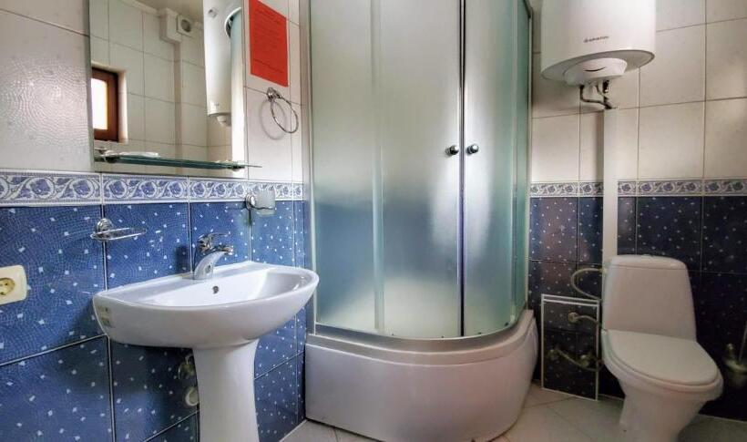 Retkeilymaja Zakhid Cottage Complex