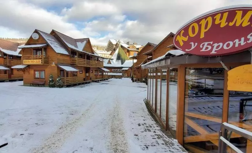 ユースホステル Zakhid Cottage Complex