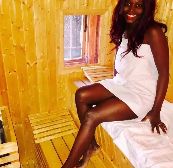 Aamiaismajoitus (B&B) Chalet Free Sauna & Spa Superking Bed