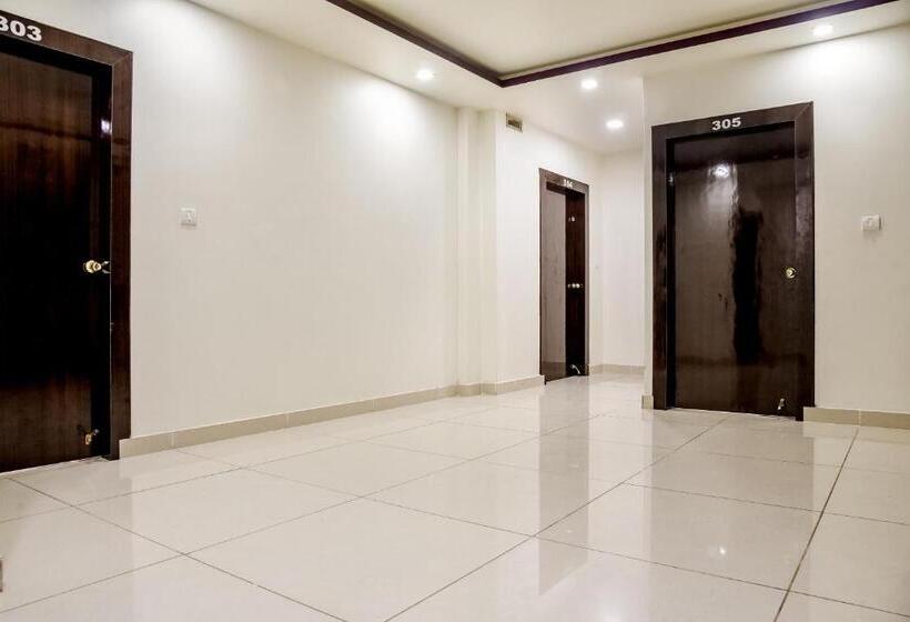 Capital O Hotel Komal Palace