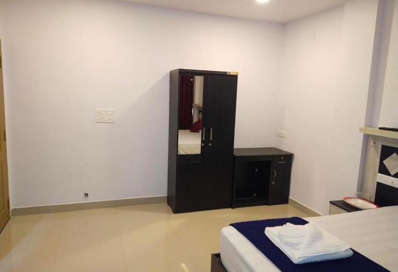 Hotel Cloudfoster Thekkady