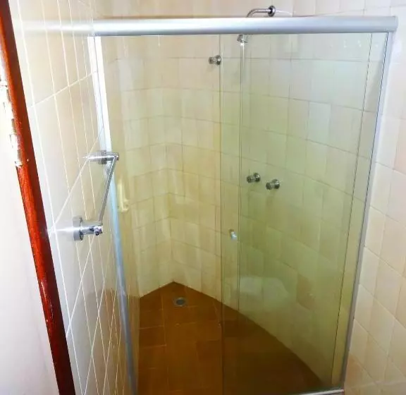 ホテル Monte Carlo Uberaba   Próximo Ao Hospital Uftm , Hospital Dr Hélio Angotti E Hospital Regional Ubera