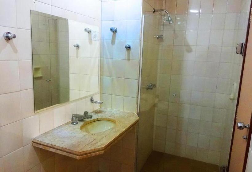 Otel Monte Carlo Uberaba Próximo Ao Hospital Uftm , Hospital Dr Hélio Angotti E Hospital Regional Ubera