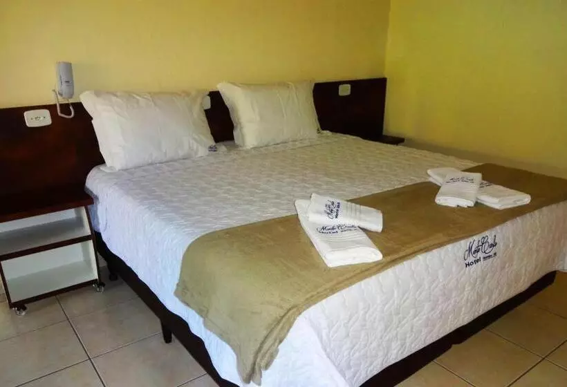 ホテル Monte Carlo Uberaba   Próximo Ao Hospital Uftm , Hospital Dr Hélio Angotti E Hospital Regional Ubera