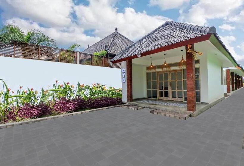 호텔 Oyo 2896 Uma Menuh Guest House