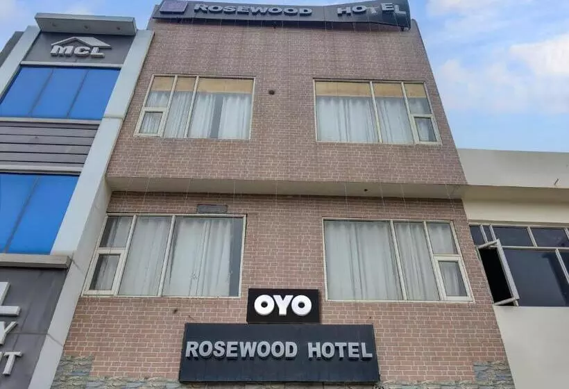 Oyo Flagship 43968 Hotel Rosewood
