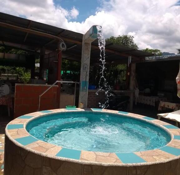 Pension Hostal Villa Aurora